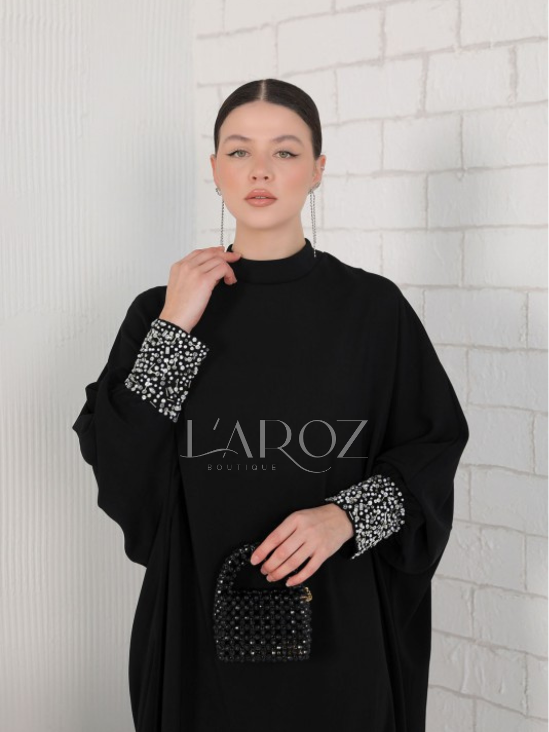 Kolu Taşlı İşlemeli Abaya