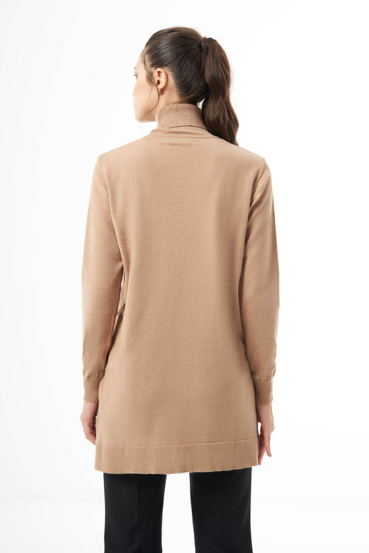 Knitted turtleneck sweater - Camel