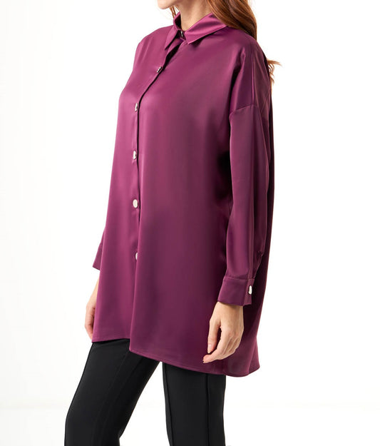 Blouse with metal buttons